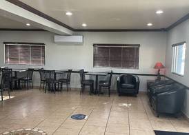 Super 8 by Wyndham Amarillo Central TX 5