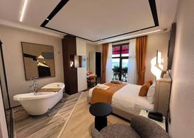 Elysian Airport Hotel & Restaurant 4