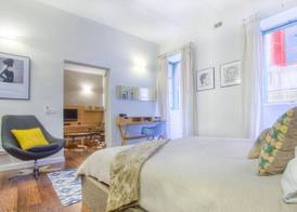 Premium Design Central Suite 3
