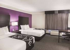 La Quinta Inn & Suites by Wyndham Phoenix Scottsdale 5