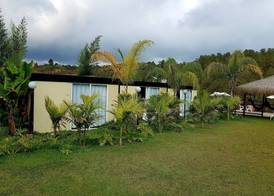 Hotel Pietrasanta Cabañas frente a la Represa Peñol Guatape 5