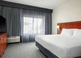 Courtyard by Marriott Minneapolis-St. Paul Airport 5