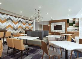 La Quinta Inn & Suites by Wyndham Marysville 3