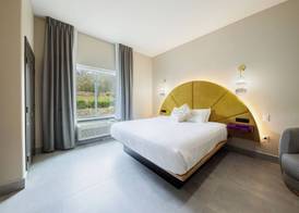 Blanco River Hotel 4