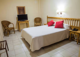 Hotel Tres Jotas Conil 4
