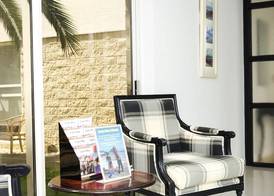 Beachcombers Hotel 5