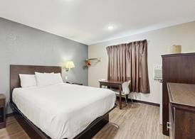 Red Lion Inn & Suites Olathe Kansas City 4