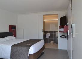 Brit Hotel Mayenne 3