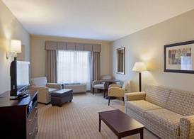 Holiday Inn Express & Suites MALONE by IHG 4