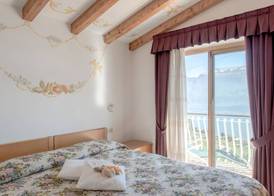 Village Hotel Lucia 4