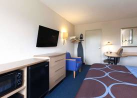 Days Inn by Wyndham Monmouth Junction-S Brunswick-Princeton 5