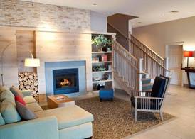 Country Inn & Suites by Radisson, Lewisburg, PA 4