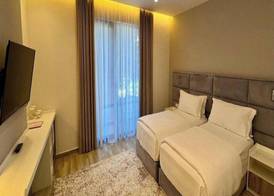 Henry Resort And Spa 5