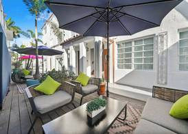 Chesterfield Hotel & Suites 3