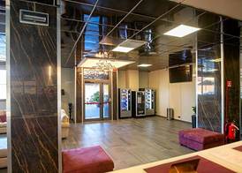 Tiby Hotel 5