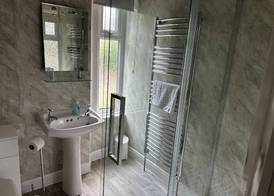 amber house hotel 4