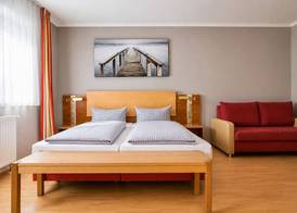 Hotel Römer by Fairway Hotels 2