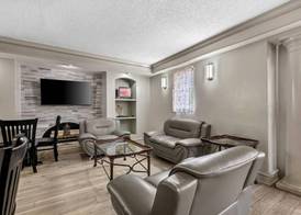 Days Inn by Wyndham Birmingham/West 2