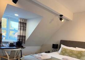 Rylands Farmhouse 5