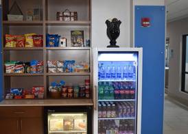 Holiday Inn Express & Suites MCPHERSON by IHG 2