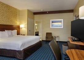 Fairfield Inn & Suites by Marriott Belleville 5