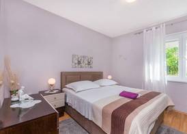 Apartment and Rooms Tatijana 5