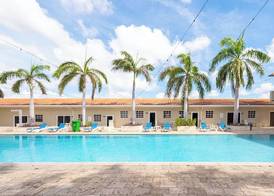 Delynne Boutique Hotel 5