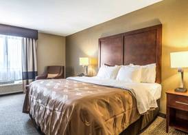 Quality Inn & Suites Salem near I-57 3
