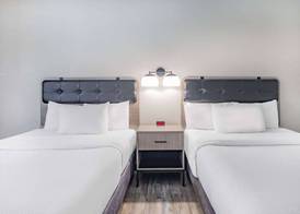 La Quinta by Wyndham Evansville 4