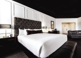 The Delafield Hotel 4