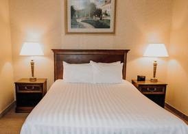 Carriage House Country Club 5