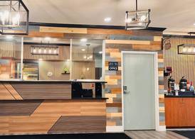 Blaine Town Inn & Suites 3