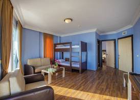 Hawaii Suite Beach Hotel 5