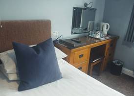 Pinewood B&B 5