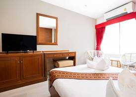 Baan Sukhumvit Soi 18 4