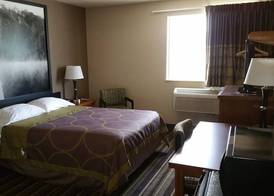 Super 8 by Wyndham Richlands/Claypool Hill Area 4