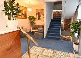 Brooch Boutique Hotel 2