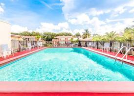 Econo Lodge Inn & Suites Florida City 5