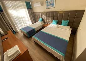 Prima Hotel 4