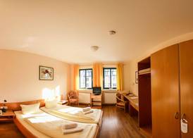 Stadthotel Deggendorf 3