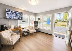 Royal Gateway Motel 2