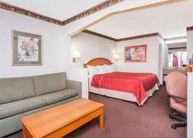Regency Inn & Suites-Hamilton Place 2