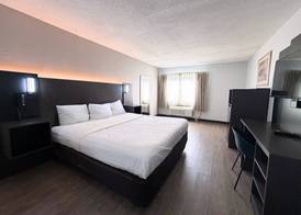 Motel 6 Elkhart, IN 5