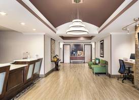 Holiday Inn Express & Suites LIVE OAK by IHG 2