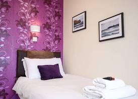 Riviera Guesthouse 5