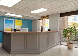 Days Inn by Wyndham Myrtle Beach-Beach Front 2