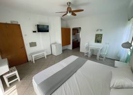 Adult Only - Hotel Suzanna 2