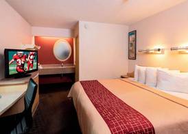 Red Roof Inn San Antonio Airport 5