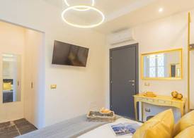 Como Dreams Apartments by Rent All Como 2