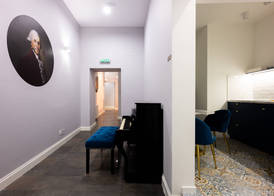 Bracka Main Square Apartments 4